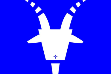 Weisser stilisierter Steinbockkopf mit Hörnern auf blauem Hintergrund.